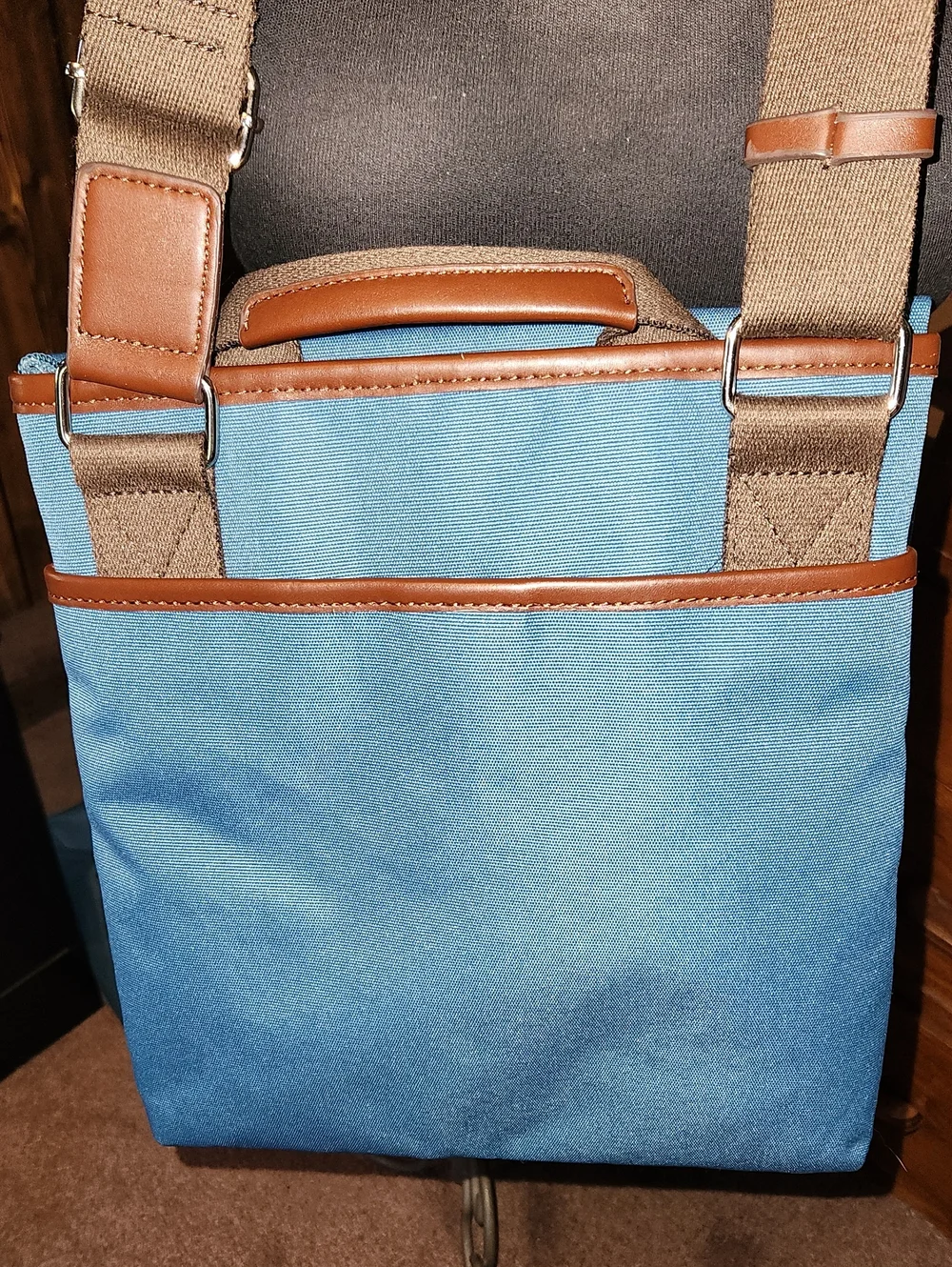 Blan_c Cancas Messenger Bag